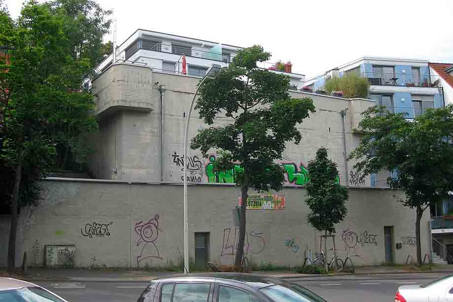 Bonn-Poppelsdorf_Hochbunker_(2)